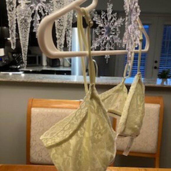 ANTHROPOLOGIE Intimates Size: Medium - Picture 4 of 5